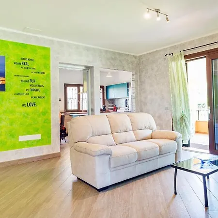 Albarosa Apartment *